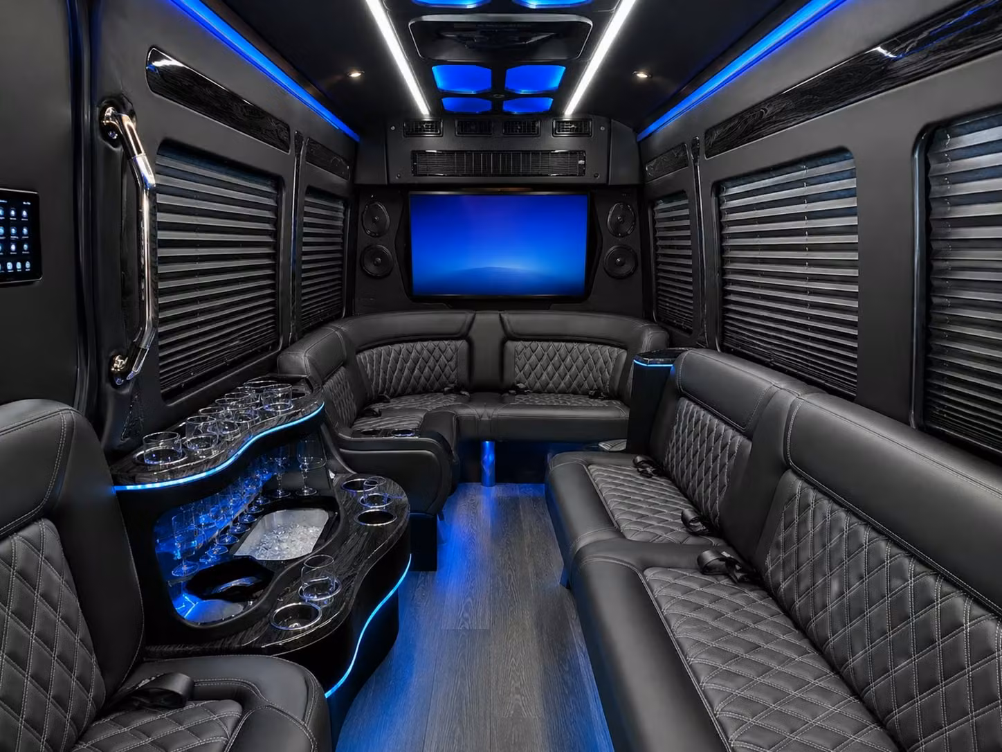 it s easier than ever to arrange youth and amateur sports team transportation in woodbridge